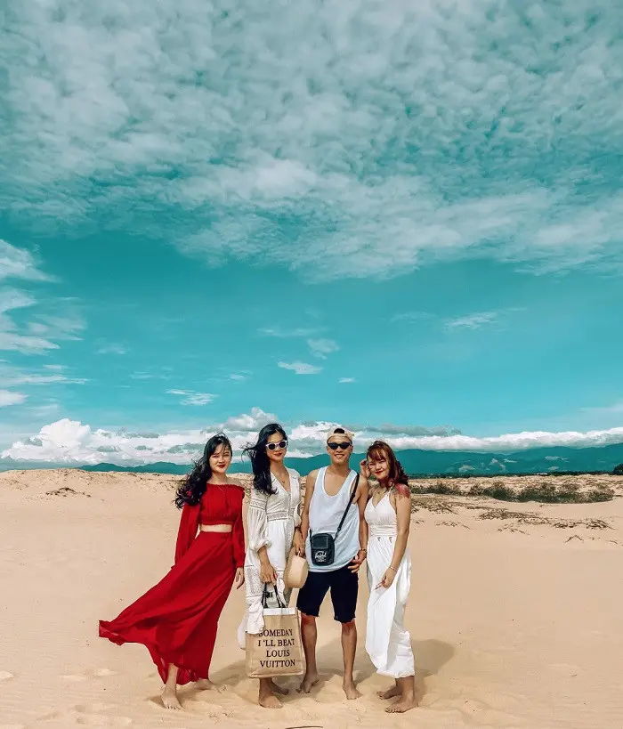 Đồi cát Quảng Bình – Vẻ đẹp hoang sơ, hùng vĩ của sa mạc cát miền Trung